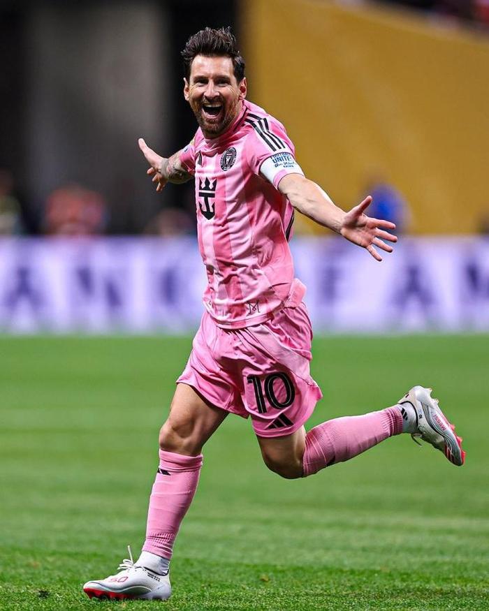 波尔图遭遇争议红牌，梅西乘势反超比分完成逆转的简单介绍